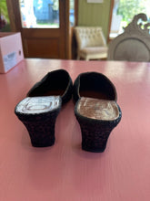 Load image into Gallery viewer, Pre-Loved Adriana Black Slide Size AU12

