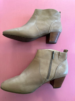 Pre-Loved Supersoft Taupe Boots Size AU12