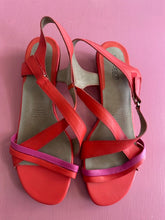 Load image into Gallery viewer, Pre-Loved Supersoft Cortina Size AU12C
