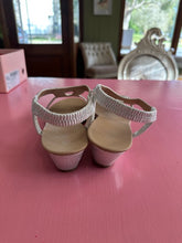 Load image into Gallery viewer, Pre-Loved Vybe Silver Sandals Size AU11
