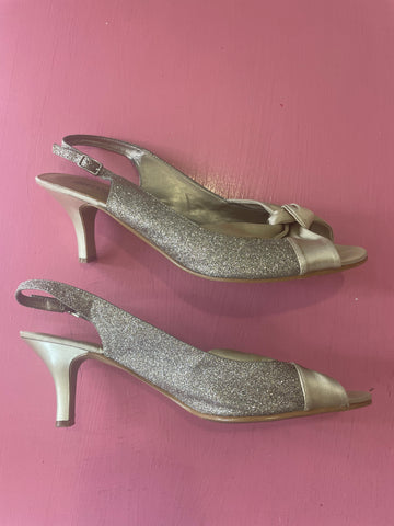 PL Easy Steps Actress