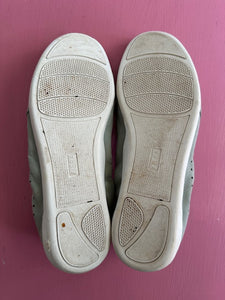 Pre-Loved Ziera Green Flat Size 42W