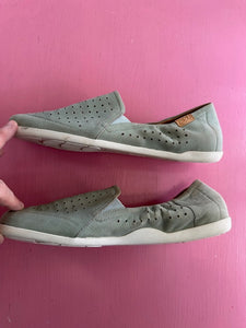 Pre-Loved Ziera Green Flat Size 42W