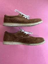 Load image into Gallery viewer, Pre-Loved Florsheim Tan Suede Laceups Size 45
