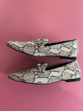 Load image into Gallery viewer, Pre-Loved Martini Marco Loafer Size 41
