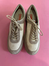 Load image into Gallery viewer, Pre-Loved Camper Havana Size 46
