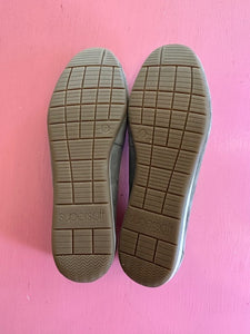 Pre-Loved Supersoft Grey Brogue Size AU12