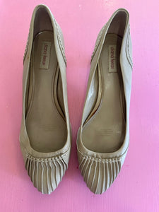 Pre-Loved Diana Ferrari Bindi Size AU12