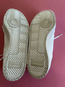 Pre-Loved Adidas White Sneakers Size UK10/AU12