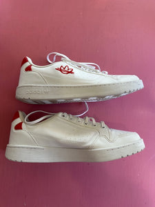 Pre-Loved Adidas White Sneakers Size UK10/AU12
