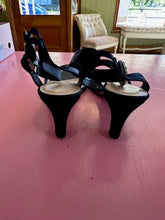 Load image into Gallery viewer, Pre-Loved City Chic Adore Size 43/AU12
