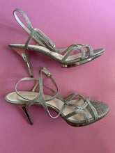 Load image into Gallery viewer, Pre-Loved Nine West Maire Size AU10M
