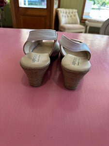 Pre-Loved Aerobics Alba White Size 42