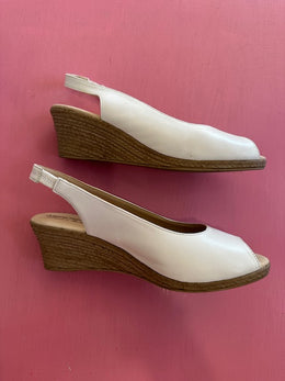 Pre-Loved Aerobics Alba White Size 42
