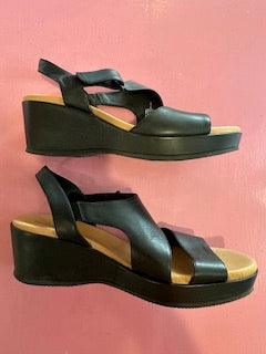 Pre-Loved Hush Puppies Antigua Size AU13