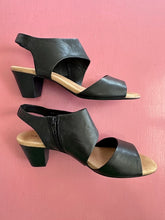 Load image into Gallery viewer, Pre-Loved Diana Ferrari Irving Size AU10
