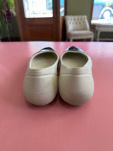 Load image into Gallery viewer, Pre-Loved Crocs Ballet Flat Cream Size AU10

