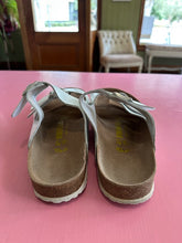 Load image into Gallery viewer, PL Birkenstock White Slides Size 41
