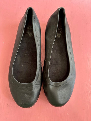 PL Crocs Leather Ballet Flat Size AU10