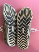 Load image into Gallery viewer, Pre-Loved Rilassare Green Sneakers Size 43/AU11
