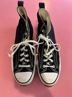 Pre-Loved Converse All Star Hightops Size AU14