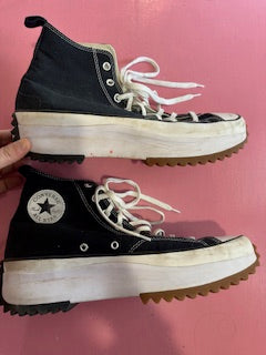 Pre-Loved Converse All Star Hightops Size AU14