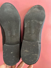Load image into Gallery viewer, Pre-Loved D&amp;J Global Size 44/AU12
