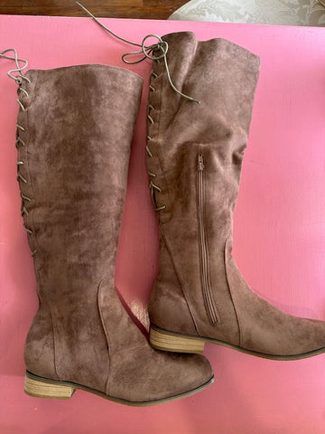 Pre-Loved Autograph Mushroom Long Boot Size AU12