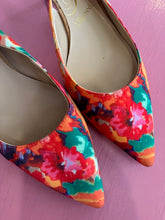 Load image into Gallery viewer, Pre-Loved Jrenee Floretta Size AU12M
