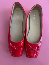 Load image into Gallery viewer, Pre-Loved Pixie Cove Red Ballet Flats Size 43
