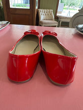 Load image into Gallery viewer, Pre-Loved Pixie Cove Red Ballet Flats Size 43

