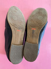 Load image into Gallery viewer, Pre-Loved Hush Puppies Lexy
