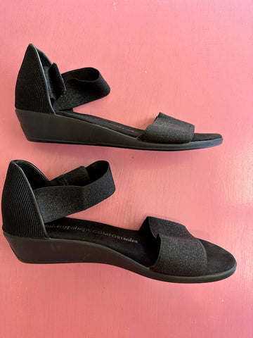 Pre-Loved Taking Shape Black Wedge Sandal