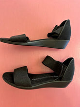 Load image into Gallery viewer, Pre-Loved Taking Shape Black Wedge Sandal
