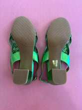 Load image into Gallery viewer, Pre-Loved Bresley Shirazi
