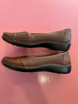 Pre-Loved Clarks Brown Flat Size AU11