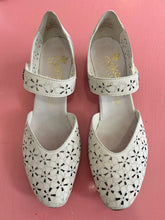 Load image into Gallery viewer, Pre-Loved Rieker White Flats
