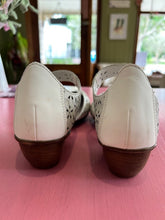 Load image into Gallery viewer, Pre-Loved Rieker White Flats
