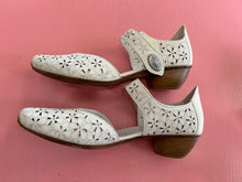 Load image into Gallery viewer, Pre-Loved Rieker White Flats
