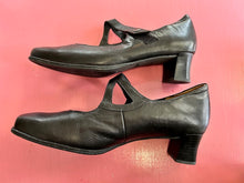 Load image into Gallery viewer, Pre-Loved Kumfs Black Mary Janes
