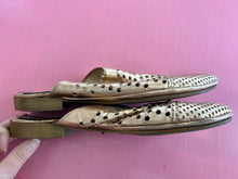 Load image into Gallery viewer, Pre-Loved EOS Rose Gold Slide
