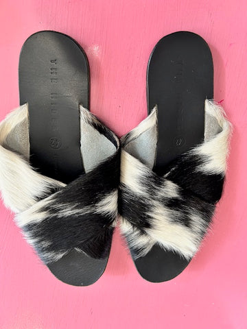 Pre-Loved The Hides Black White Slides