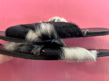 Pre-Loved The Hides Black White Slides