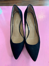 Load image into Gallery viewer, Pre-Loved Calvin Klein Black Heels
