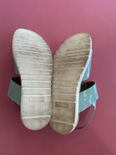 Load image into Gallery viewer, Pre-Loved Ziera Nakta
