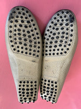 Load image into Gallery viewer, Pre-Loved Tods Loafer

