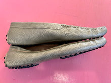Load image into Gallery viewer, Pre-Loved Tods Loafer

