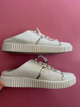 Load image into Gallery viewer, Pre-Loved Hinako Rafa
