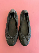 Load image into Gallery viewer, Pre-Loved D&amp;J Belin
