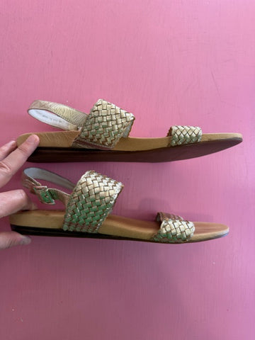 Pre-Loved Frankie4 Betty